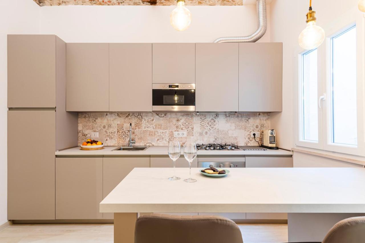 Casa L - Mimbelli Park Modern Quiet Apartment Livorno Exteriör bild